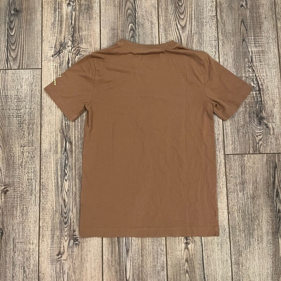 Jordan Boys Graphic T-Shirt Brown/Yellow (Size M 10–12) - Picture 4 of 6
